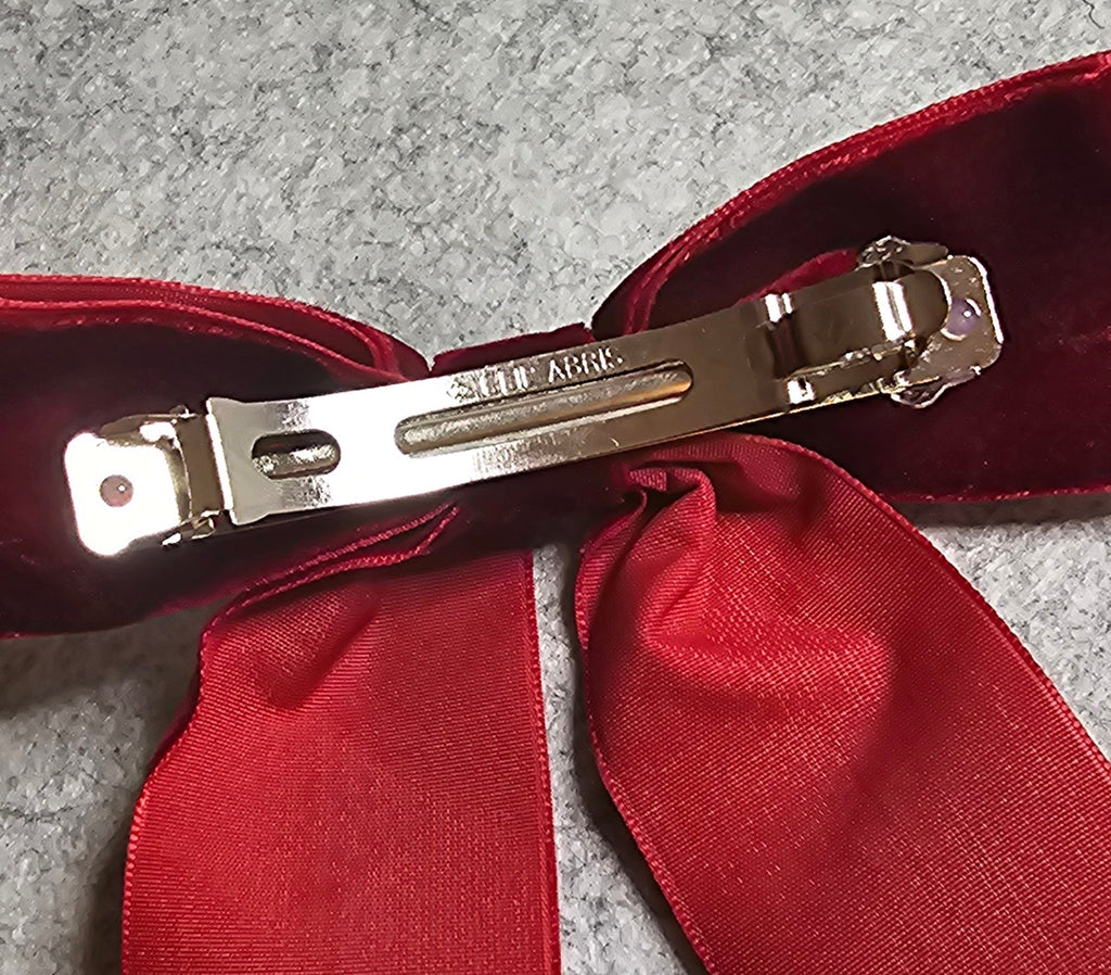 Red velvet personalised hair bow