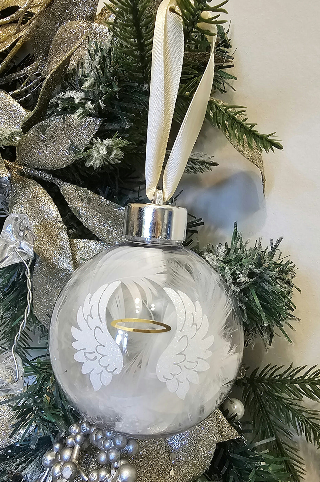 Memorial angel bauble