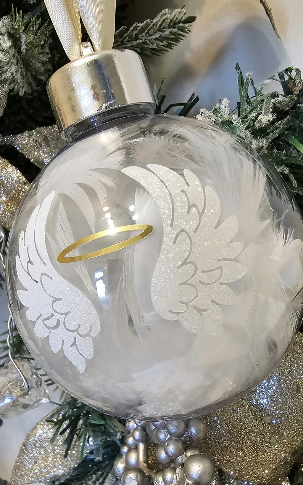 Memorial angel bauble
